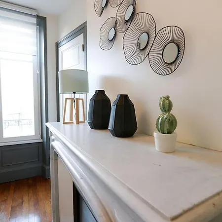 Le Grand Serre - Appart Cosy Proche De La Gare Apartment *